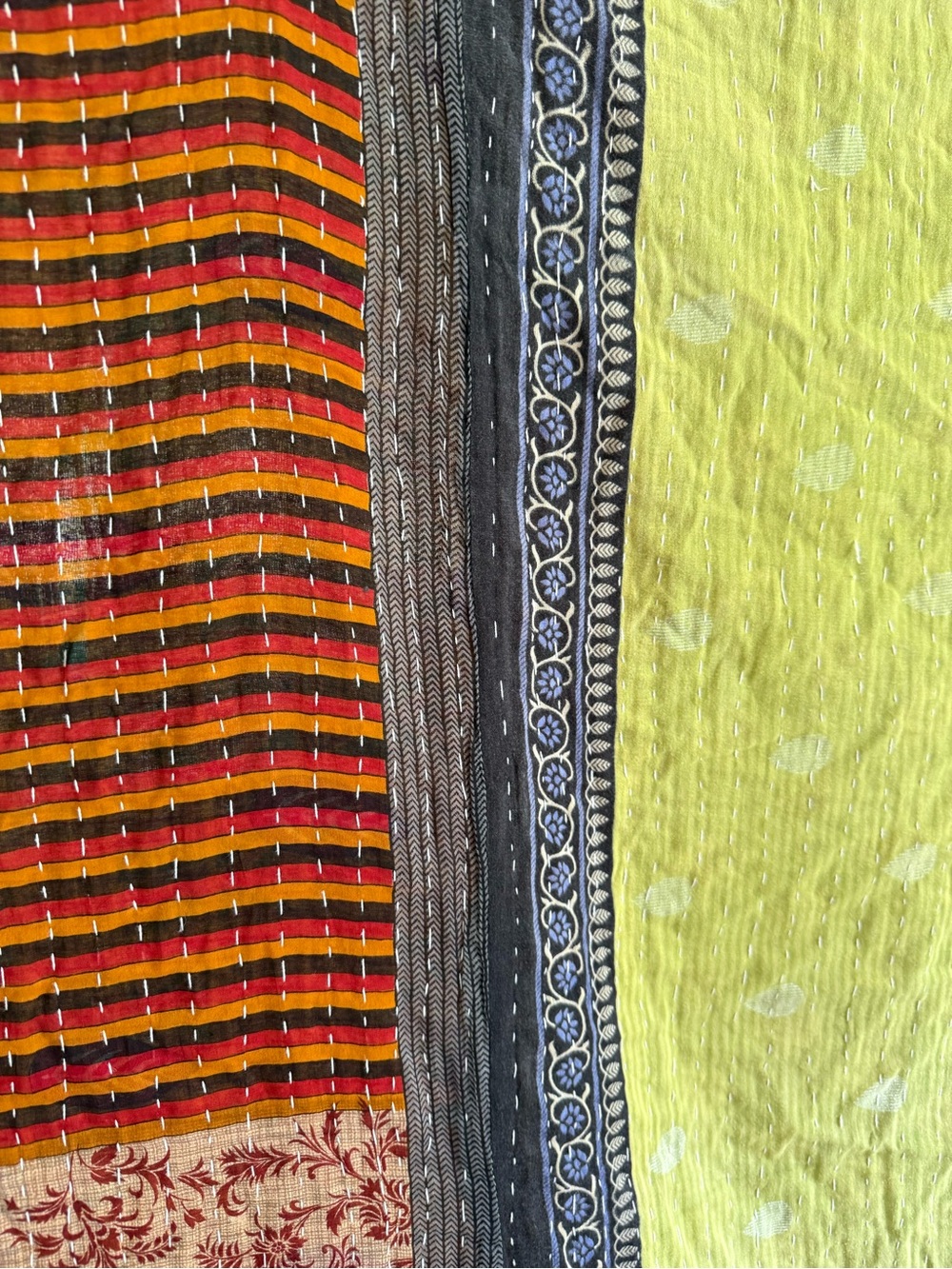 Vintage kantha quilt, twin cotton throw, boho beach blanket - Picture 3 of 4